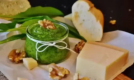 Italijos stebuklas – pesto padažas: atsiradimo istorija, neįprastos versijos ir paprasti receptai